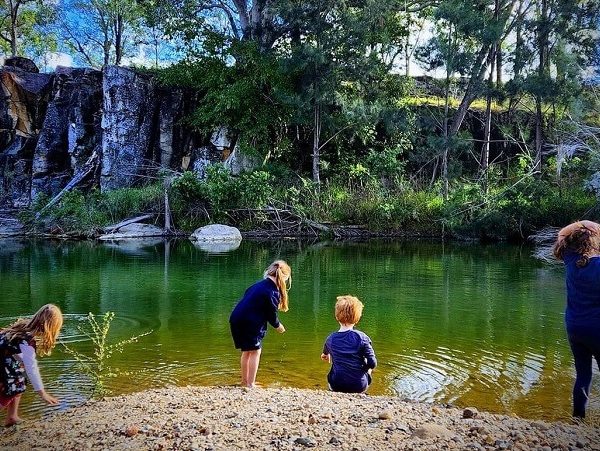 river-camping-queensland-murpys-creek-escape