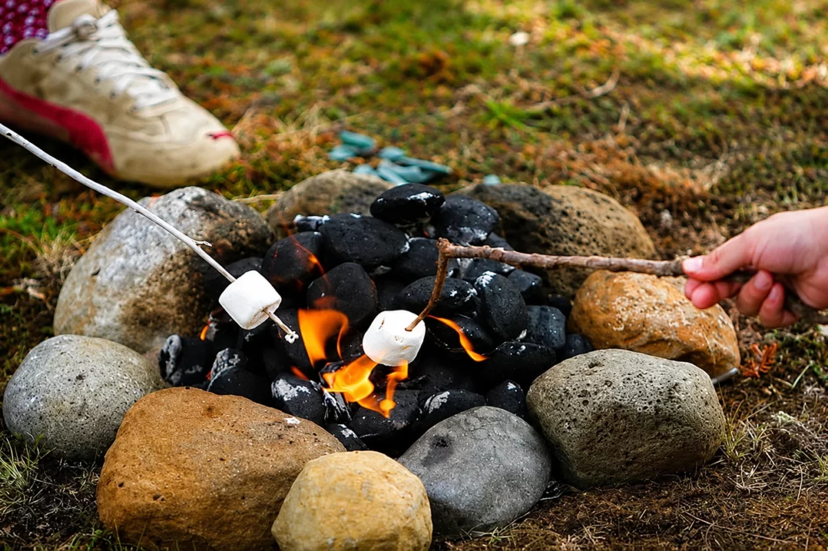 Winter Camping Checklist: Everything Families Need for a Cold Weather Camping Trip